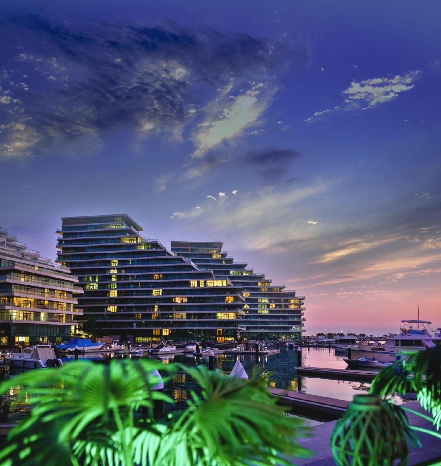 Voyage 5 Star Al Hadeel Sunset Sea View Apartment Abu Dhabi